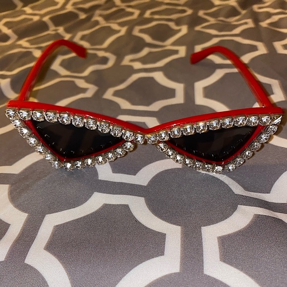 Cat Eye Sunglasses - Picture 3 of 5